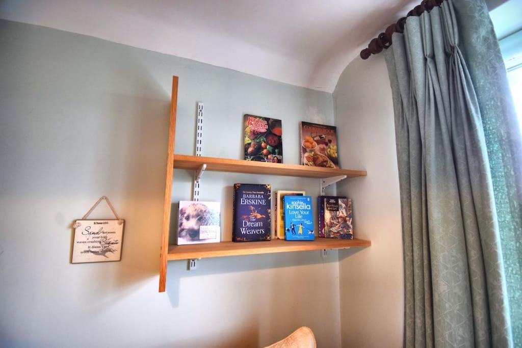 Mermaid Cottages Фринтън-он-Сий Екстериор снимка
